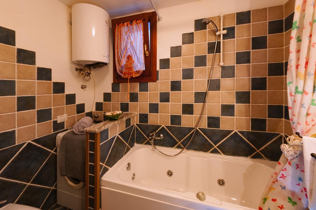 Apartamento Casa Danilo San Teodoro  Exterior foto