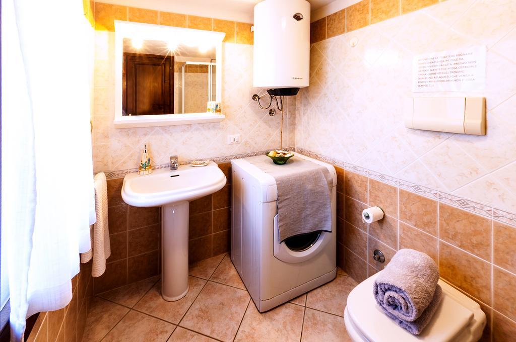 Apartamento Casa Danilo San Teodoro  Exterior foto