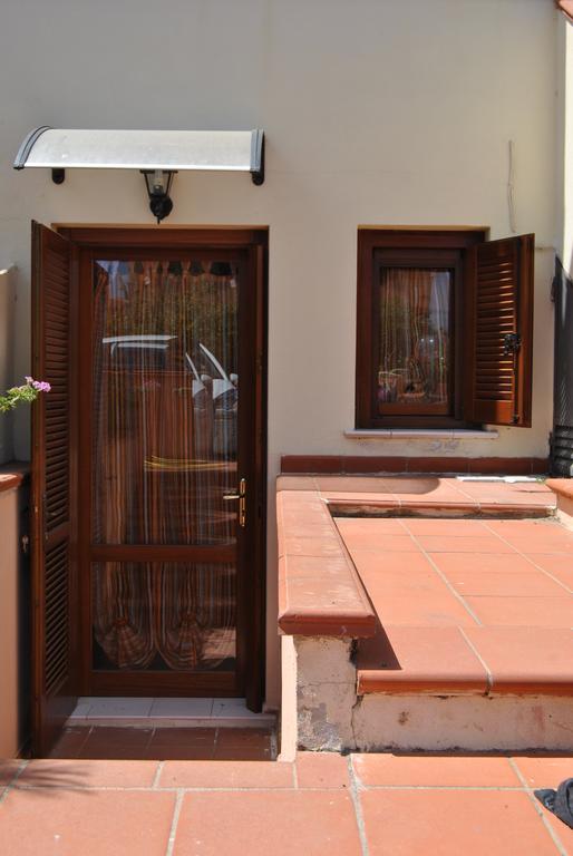 Apartamento Casa Danilo San Teodoro  Exterior foto